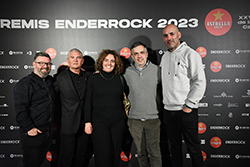 Photocall Premis Enderrock 2023-Mas Marroch (Vilablareix-Girona) <p>Xavi Pascual (PromoArts), Salvador Cufí (Música Global), Eva Faustino (APECAT), Oriol Orfila (Divucsa) i Jordi Puig (U98 Music)</p>